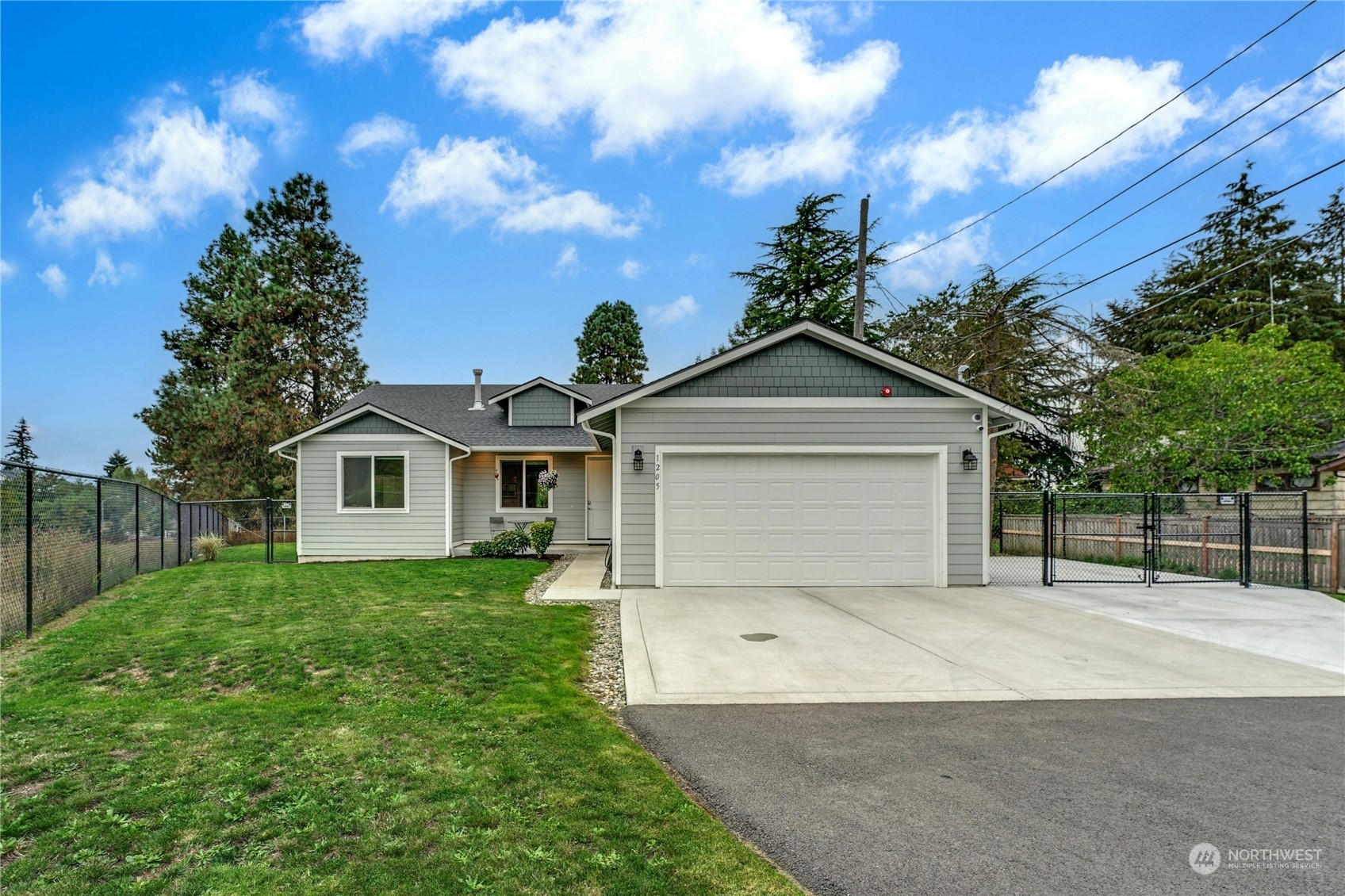 Property Photo:  1205 E 44th Street  WA 98404 