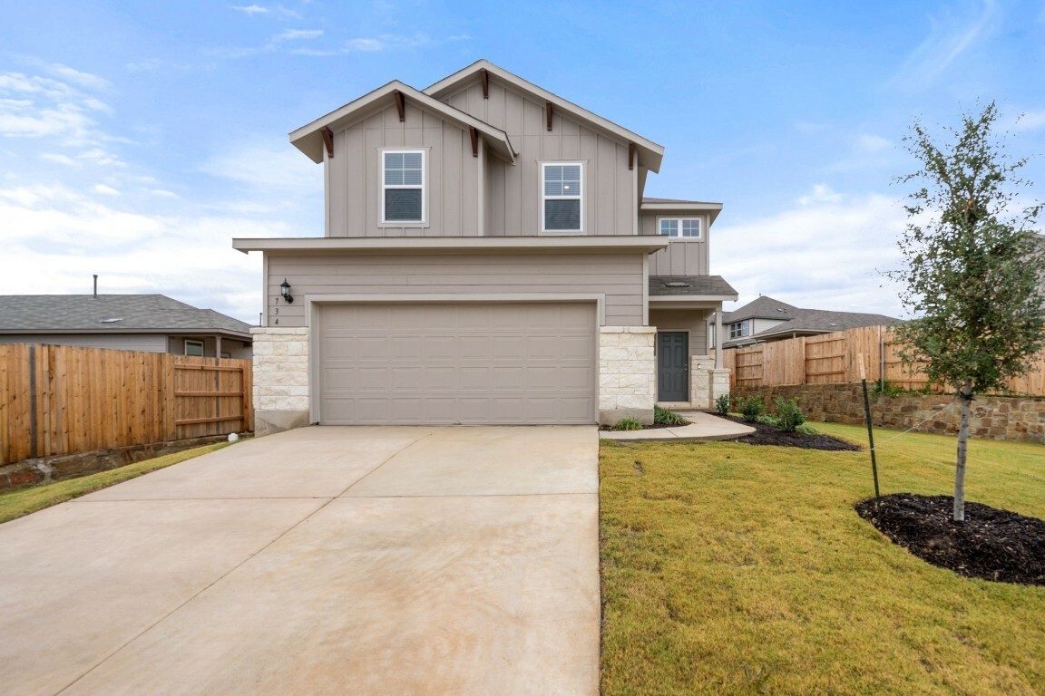 Property Photo:  734 Papaya Drive  TX 78610 