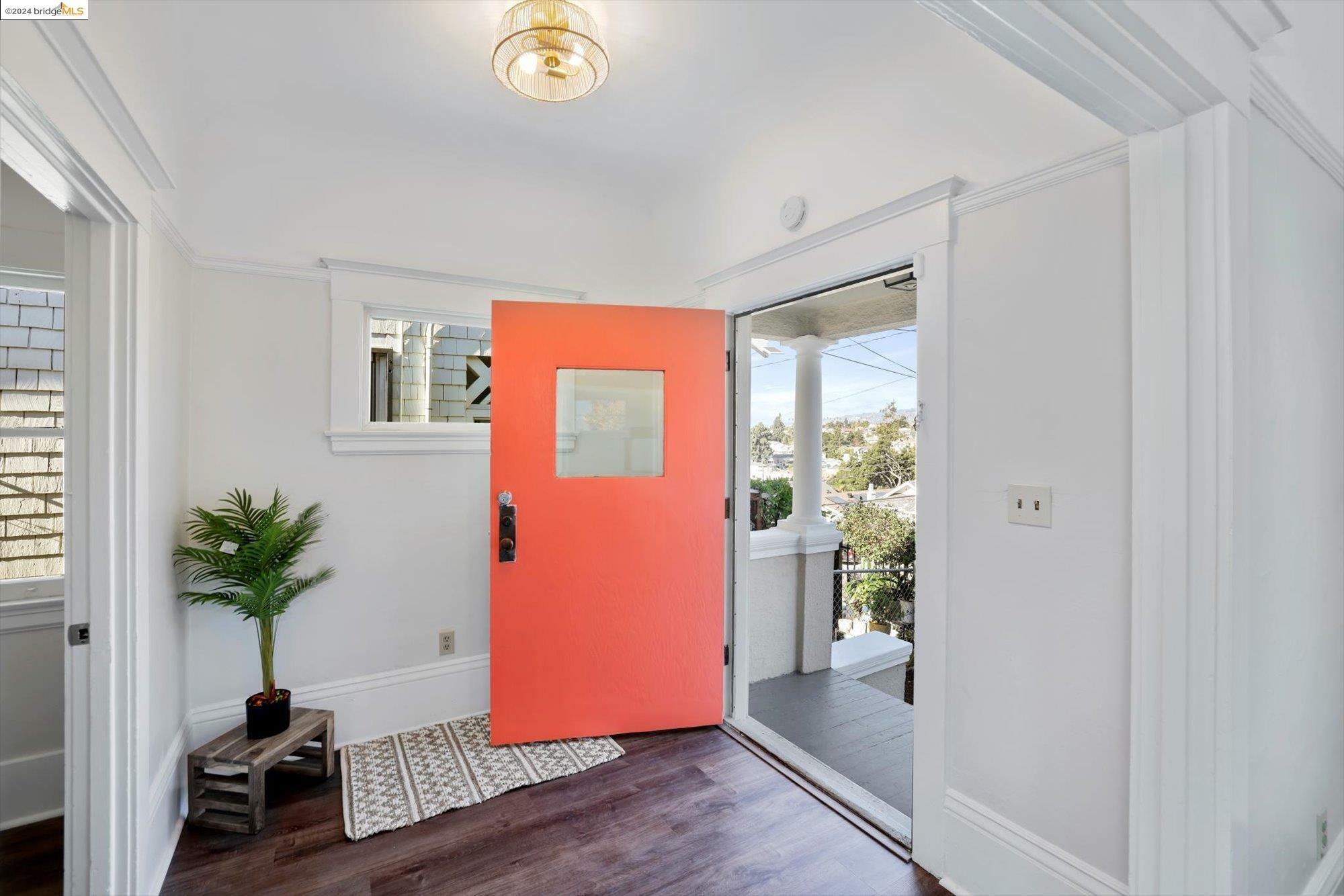 Property Photo:  1641 E 20th Street  CA 94606 