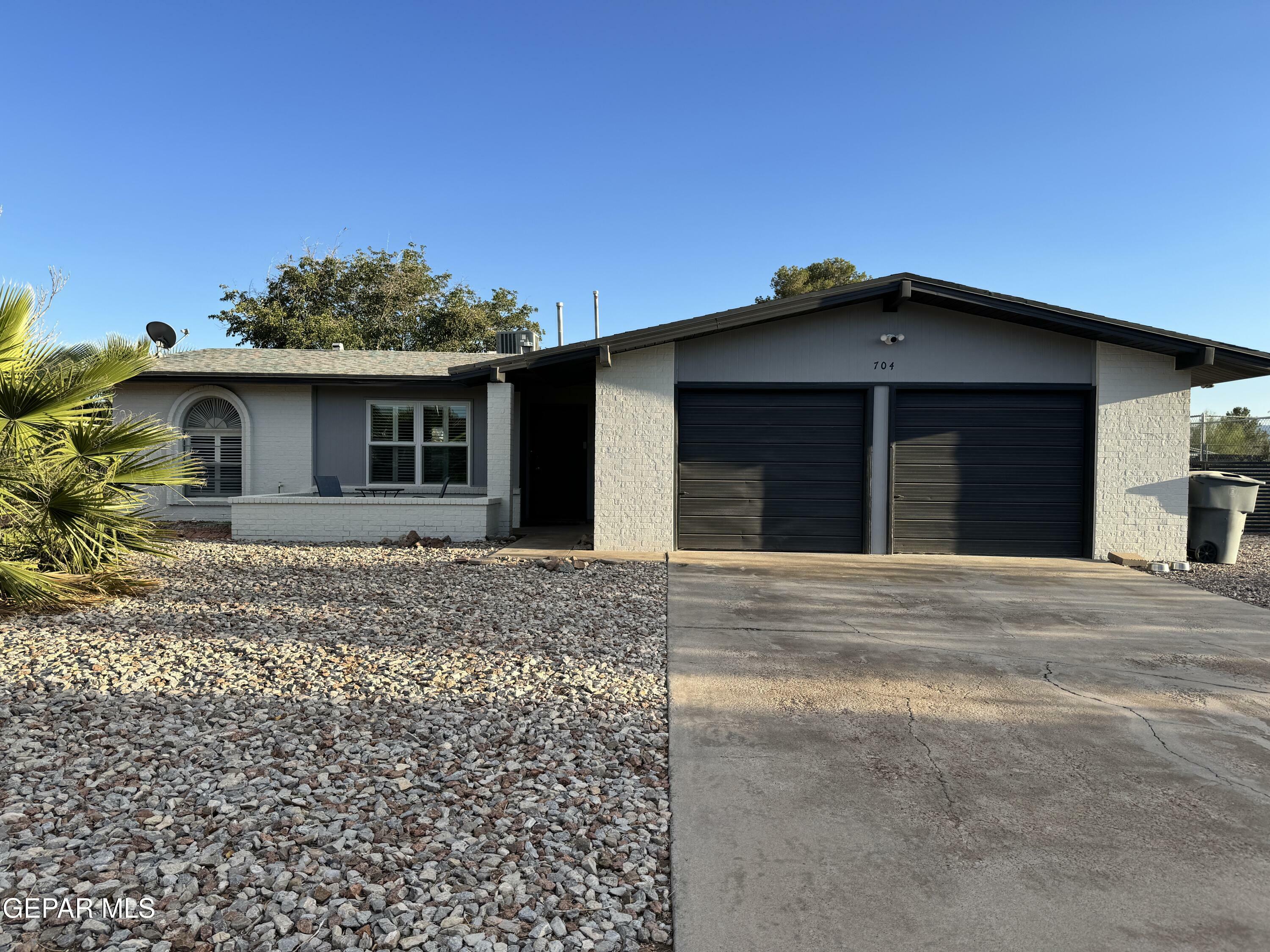 Property Photo:  704 Quinta Luz Circle  TX 79922 