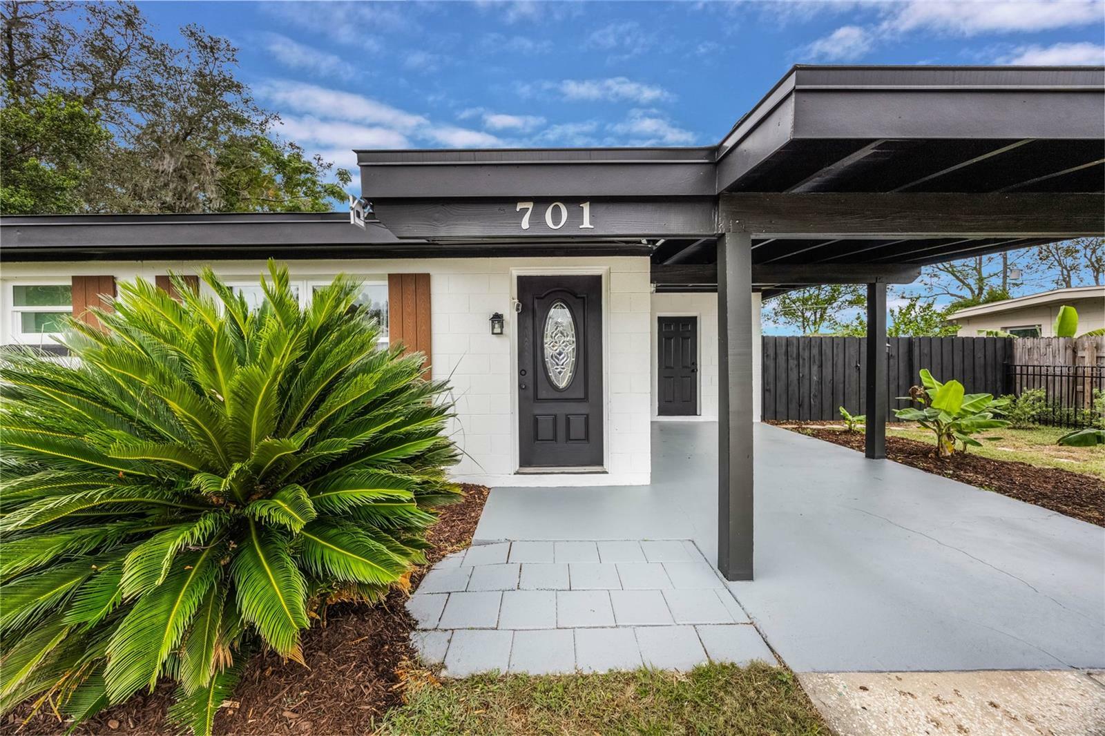 Property Photo:  701 Logan Drive  FL 32750 