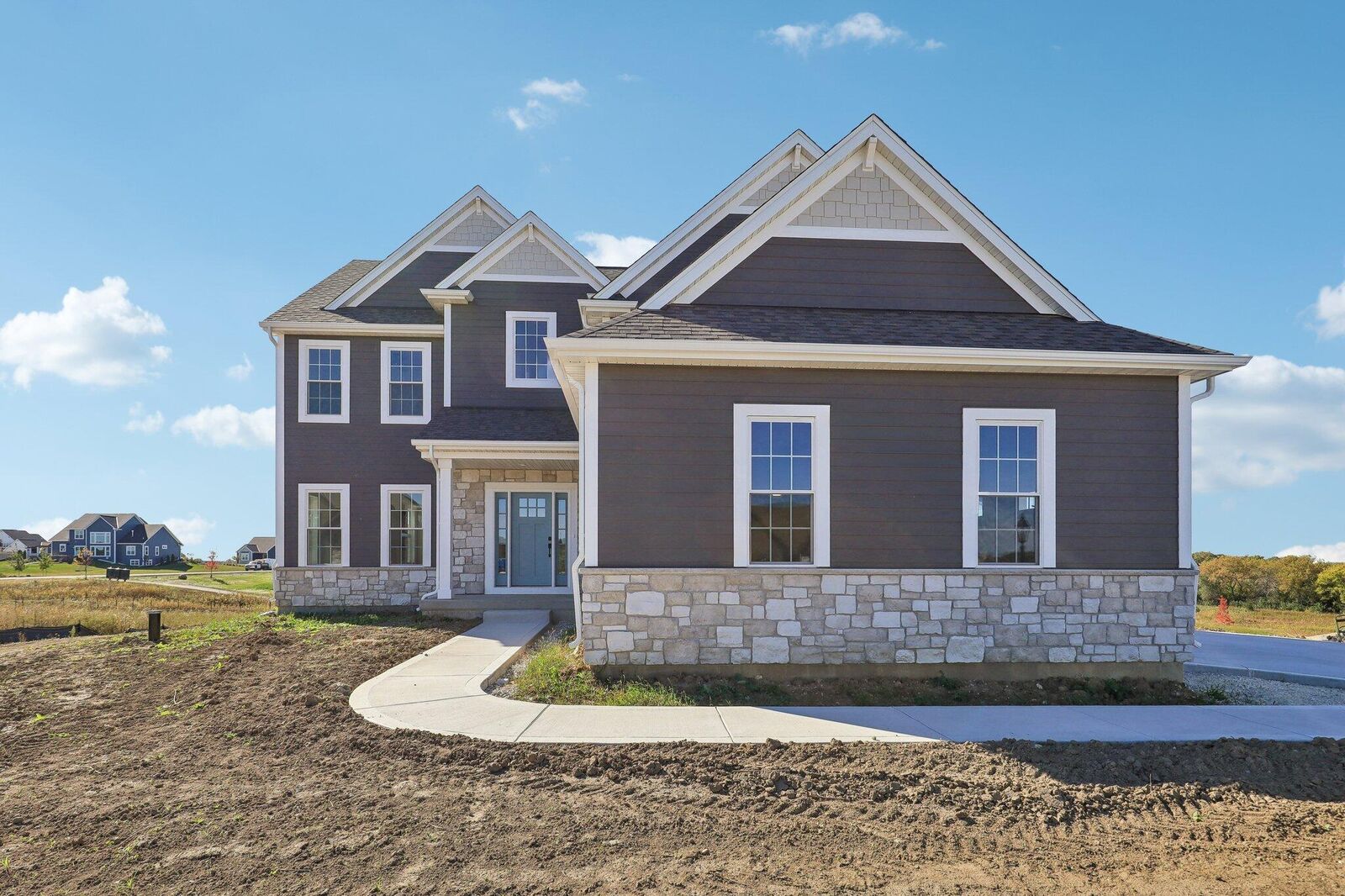 Property Photo:  N59w27343 Autumn Ct  WI 53089 