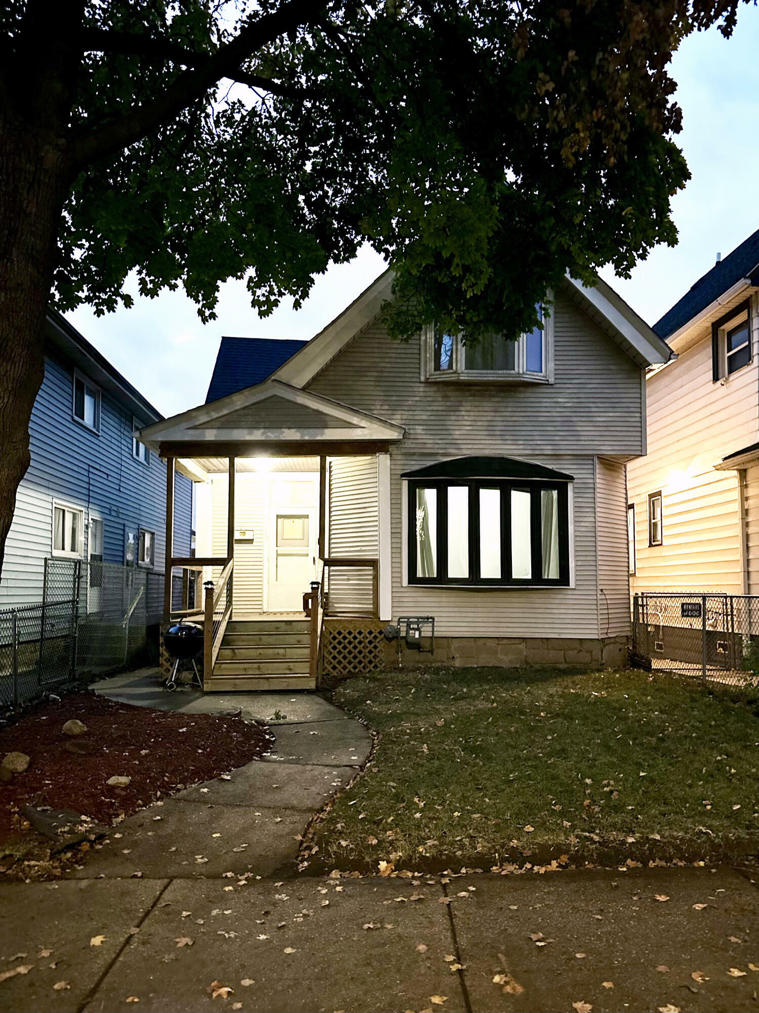 Property Photo:  1515 S 33rd St  WI 53215 