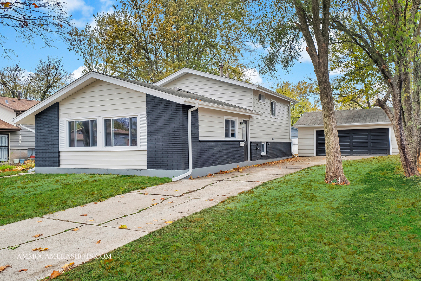 Property Photo:  318 Gentry Street  IL 60466 