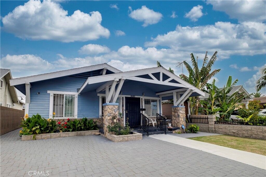 Property Photo:  3680 5th Avenue  CA 90018 