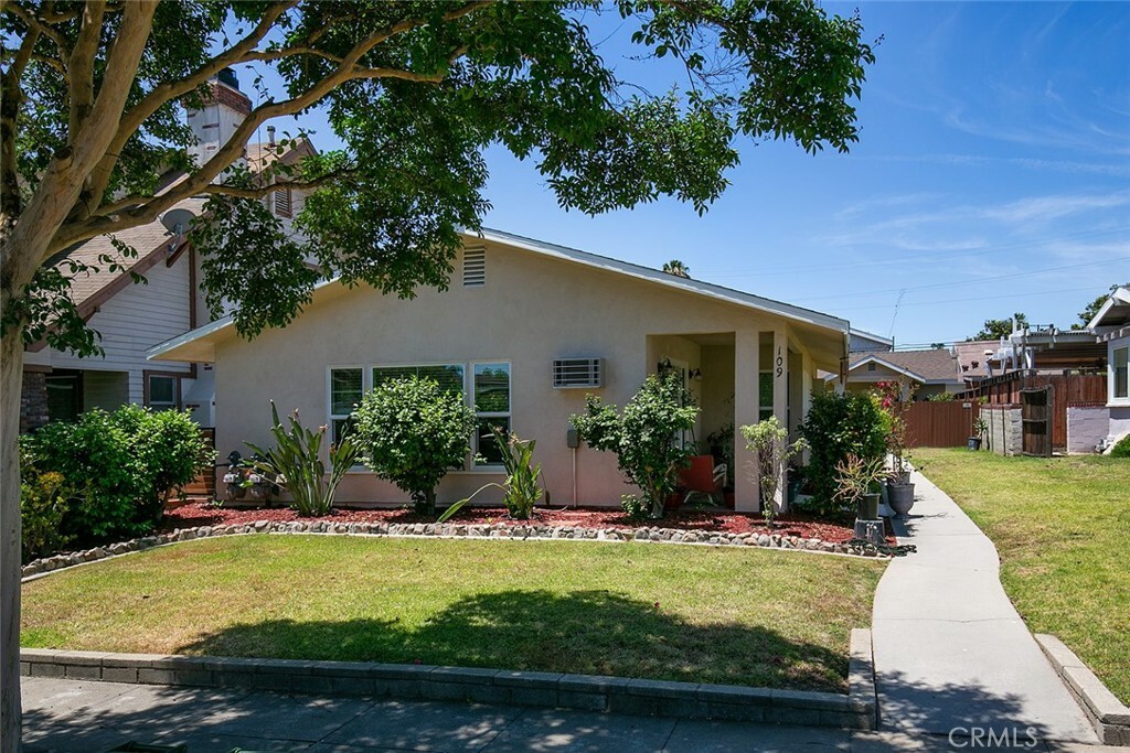 Property Photo:  109 N Valencia Street  CA 91801 