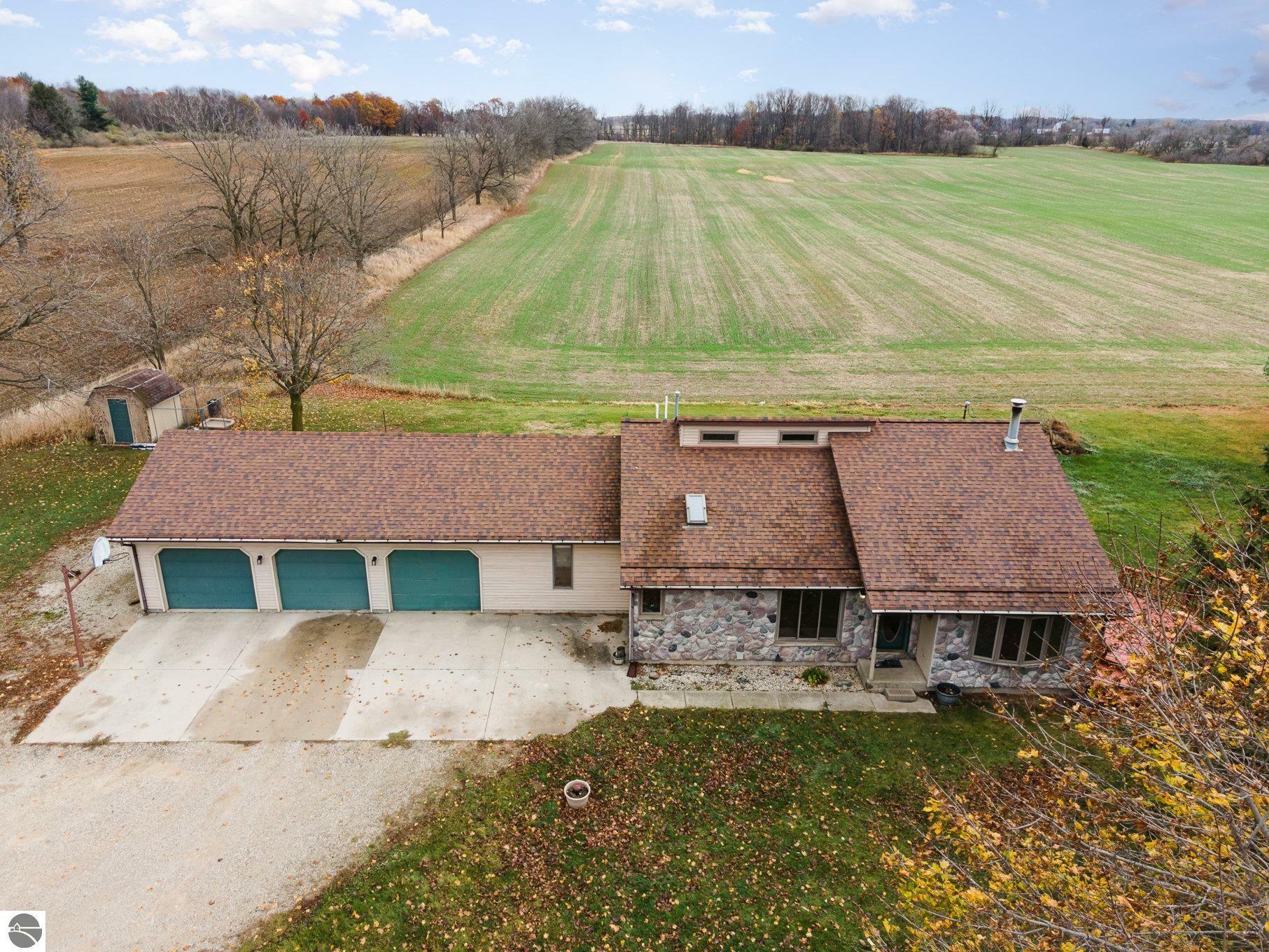 Property Photo:  6201 S Nottawa Road  MI 48858 