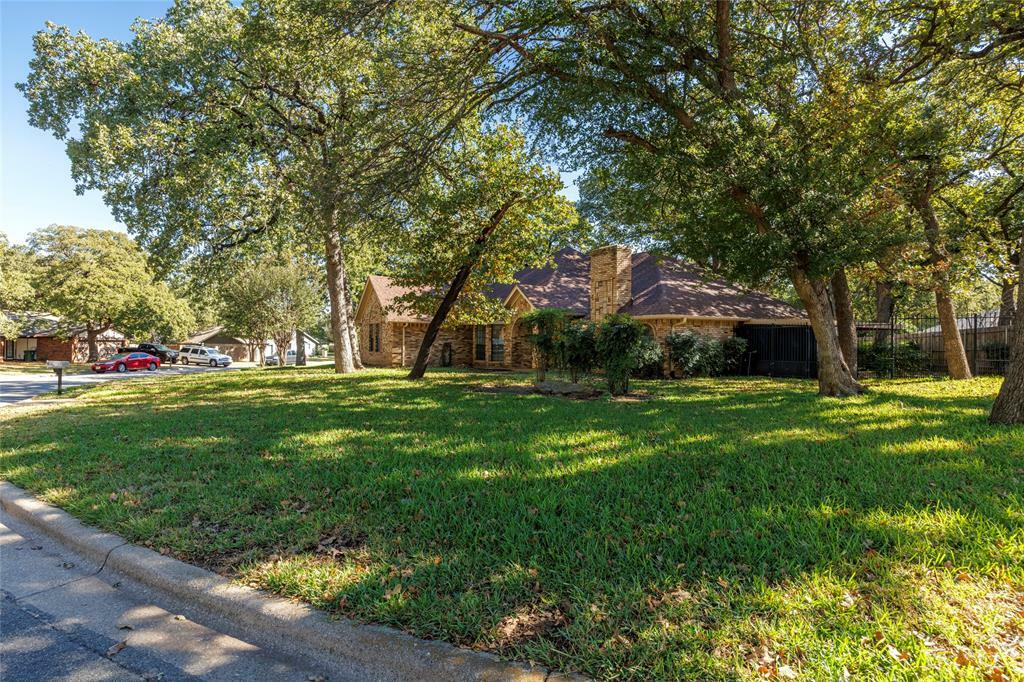 Property Photo:  7744 Chasewood Drive  TX 76182 