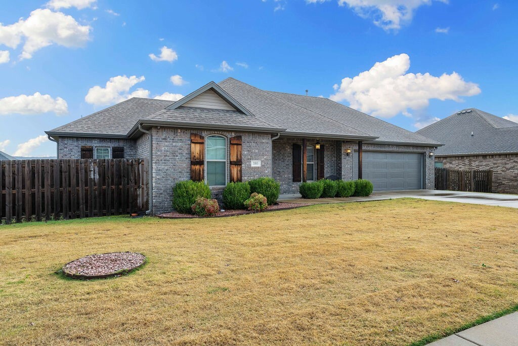 Property Photo:  380 Captain Stockton Street  AR 72753 