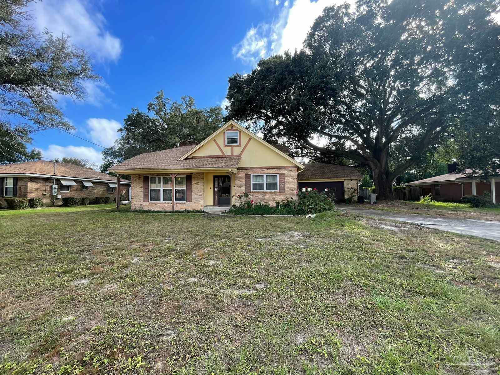 Property Photo:  7889 Chesterfield Rd  FL 32506 