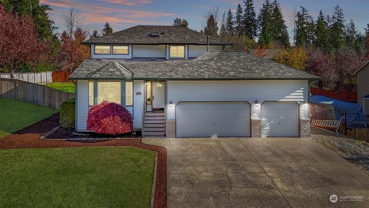 Property Photo:  11719  261st Avenue E  WA 98321 