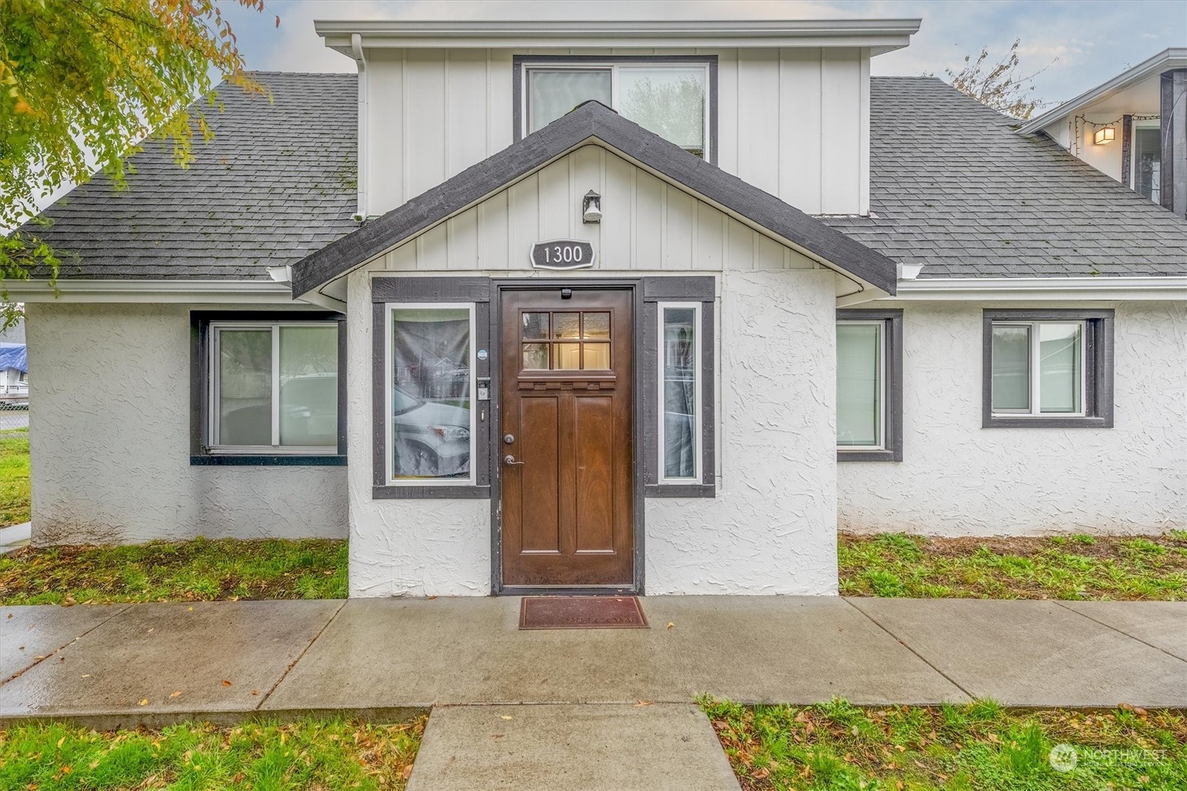 Property Photo: 1300 N 3rd Avenue WA 98626