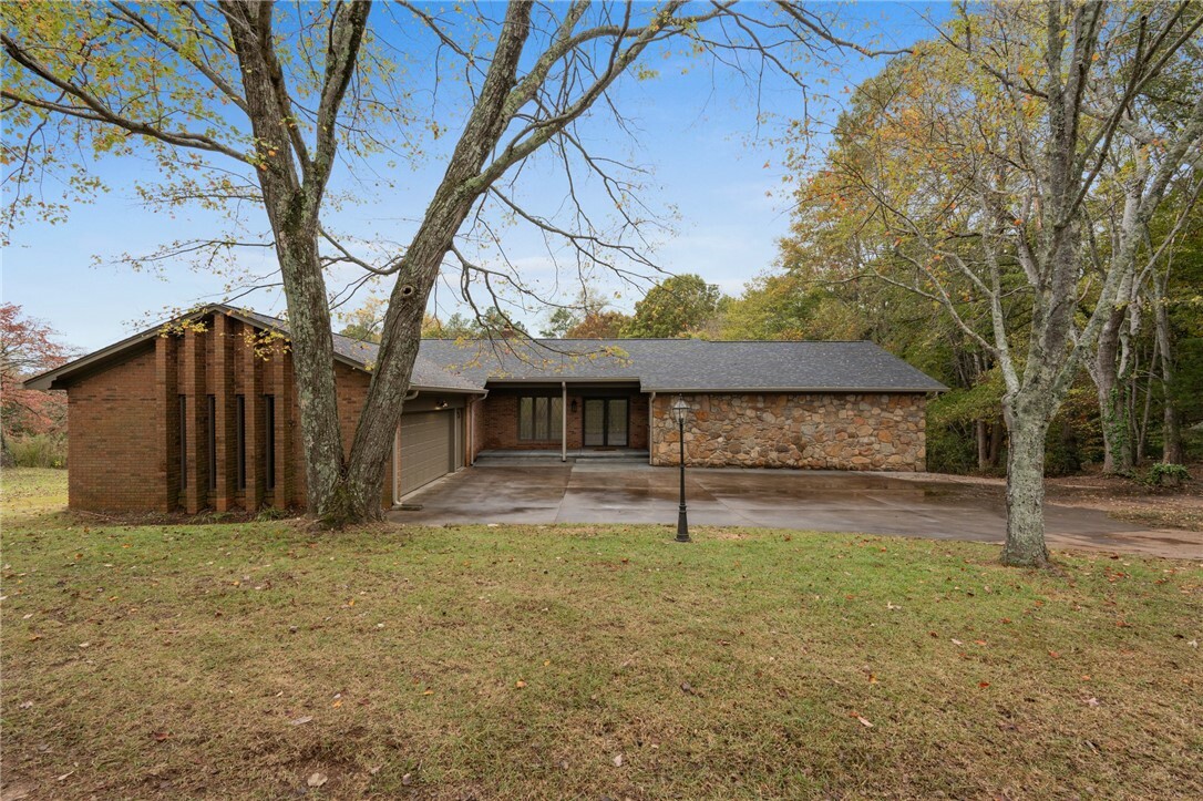 Property Photo: 167 Fruit Mountain Road SC 29640