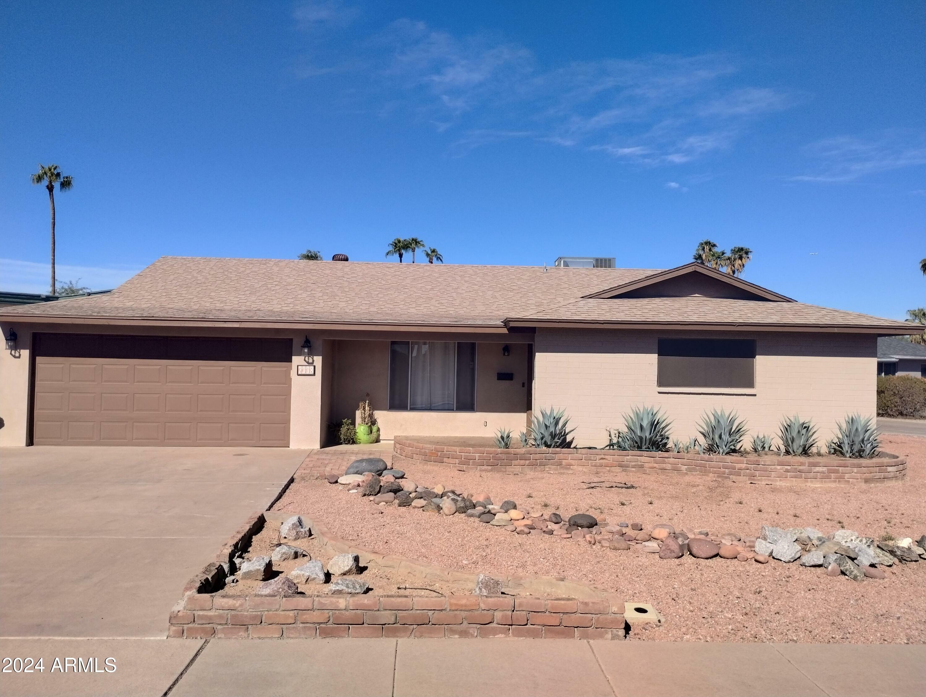 Property Photo:  2338 W Concho Avenue  AZ 85202 