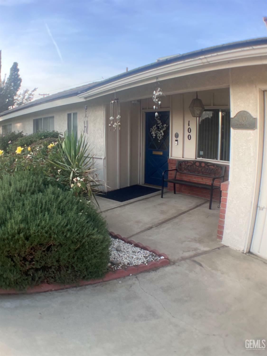 Property Photo:  100 Atherton Court  CA 93309 