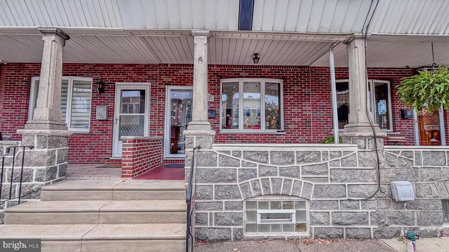 Property Photo: 2608 E Ontario Street PA 19134