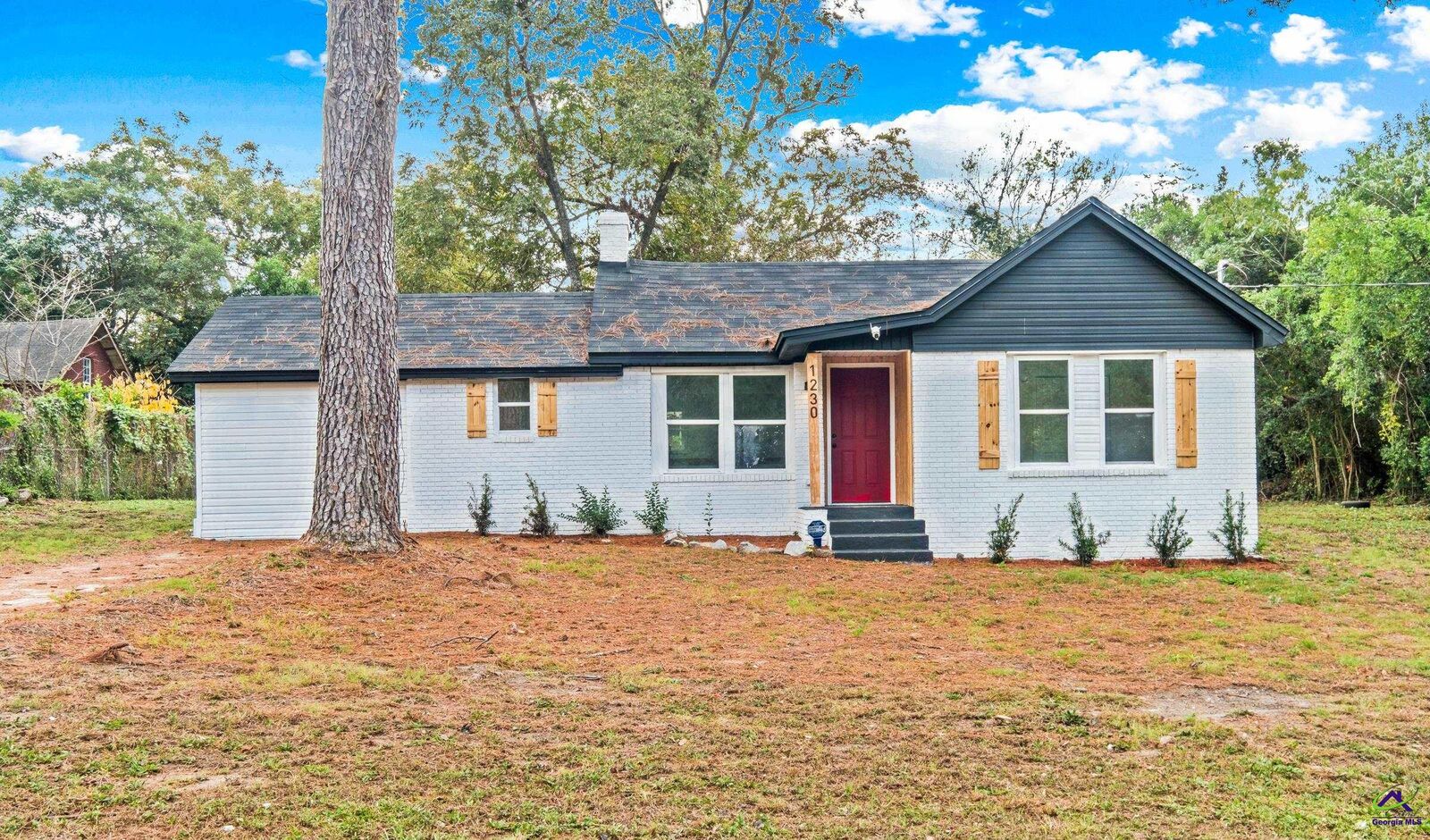 Property Photo:  1230 Glendale Avenue  GA 31206 