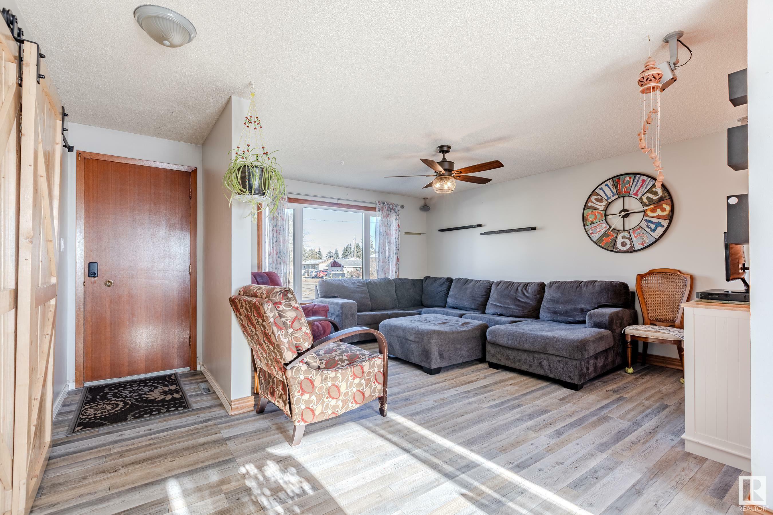 Property Photo:  10201 98 Avenue  AB T8R 1E8 