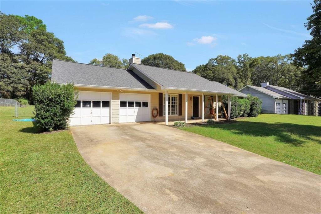 Property Photo:  107 Gwenellen Drive  GA 30248 