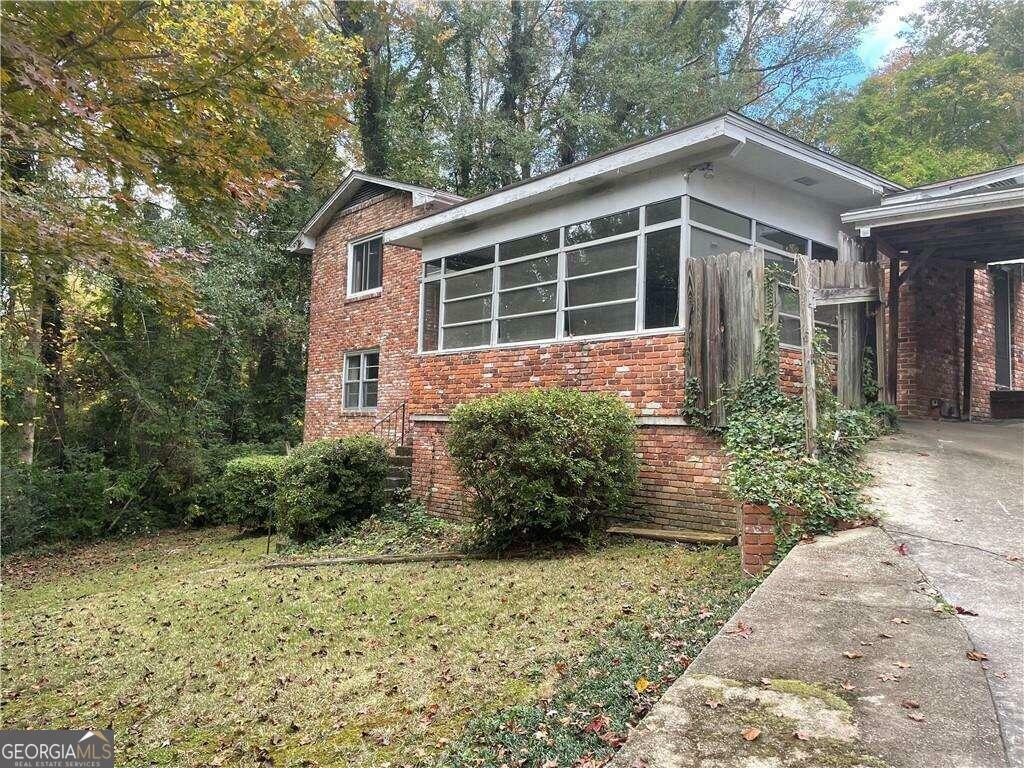 Property Photo:  2338 Greenglade Road NE  GA 30345 