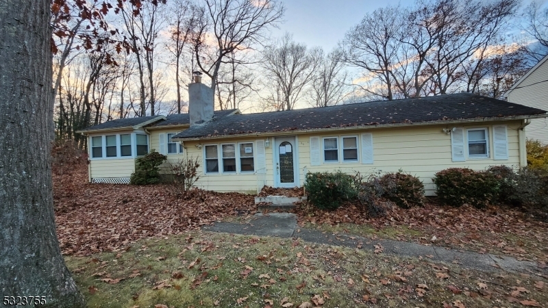 Property Photo:  38 E Shawnee Trl  NJ 07885 