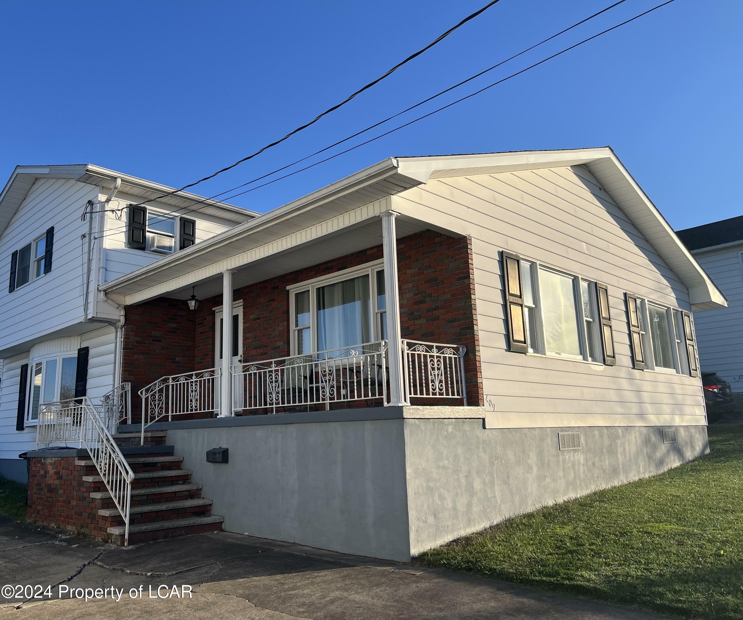 Property Photo:  409 Packer Street  PA 18641 