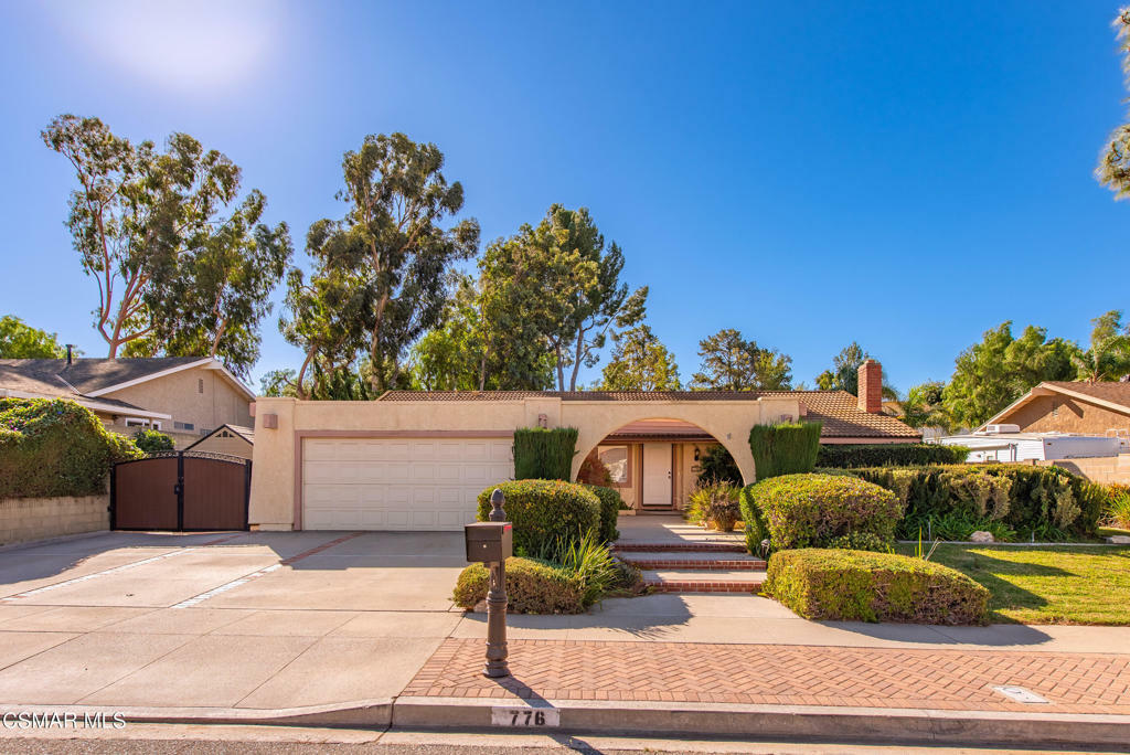 Property Photo:  776 Bennett Street  CA 93065 