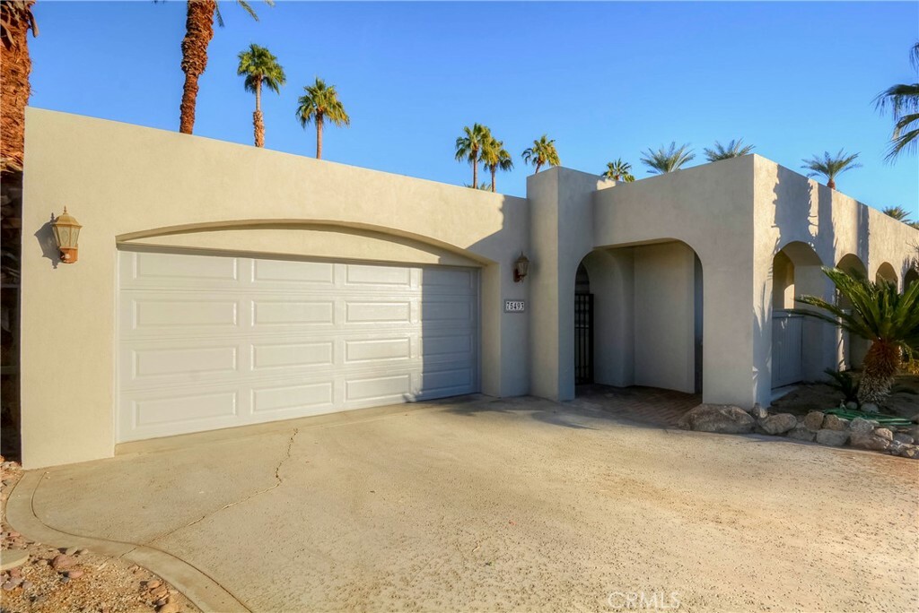 Property Photo:  75493 Stardust Lane  CA 92210 