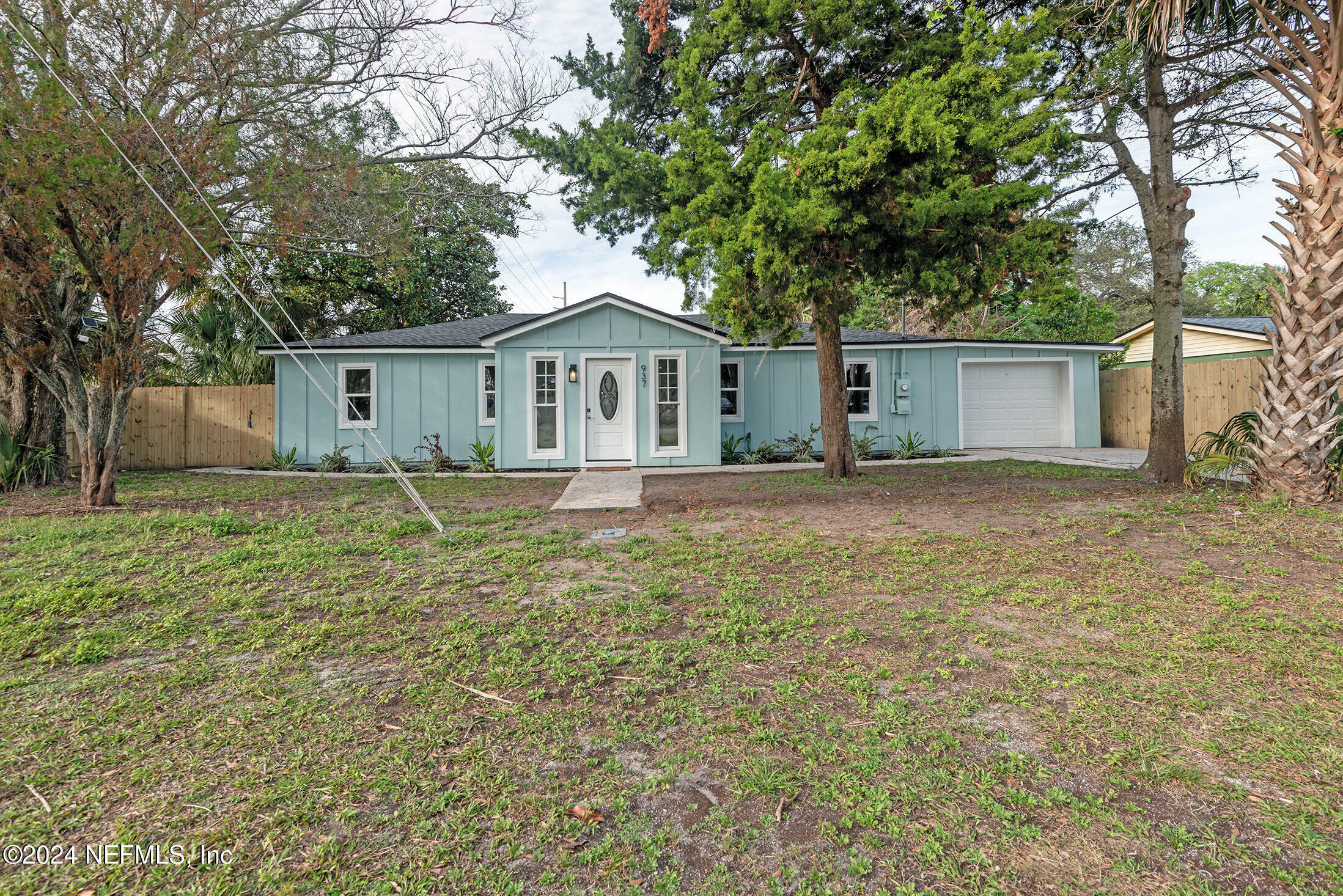 Property Photo:  937 4th Avenue S  FL 32250 