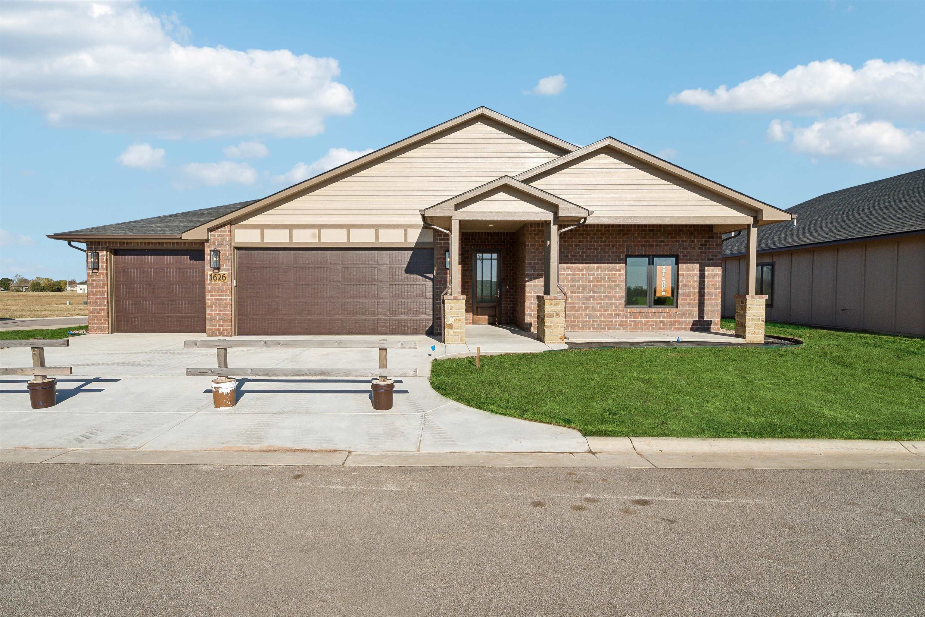 Property Photo:  1626 S Dove Place  KS 67052 