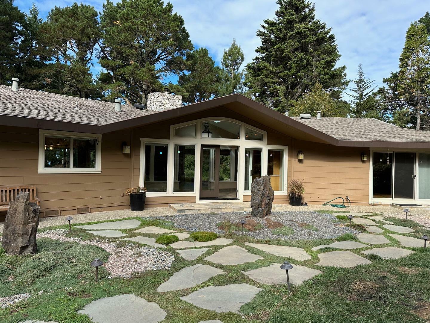 Property Photo:  12475 Skyline Boulevard  CA 94062 