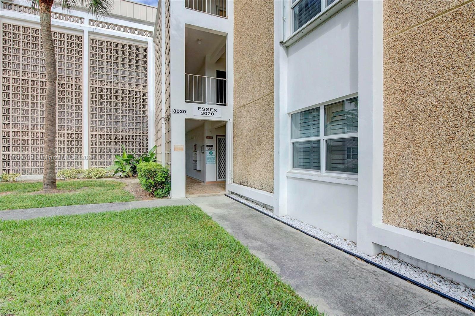 Property Photo:  3020 NE 16th Ave 306  FL 33334 