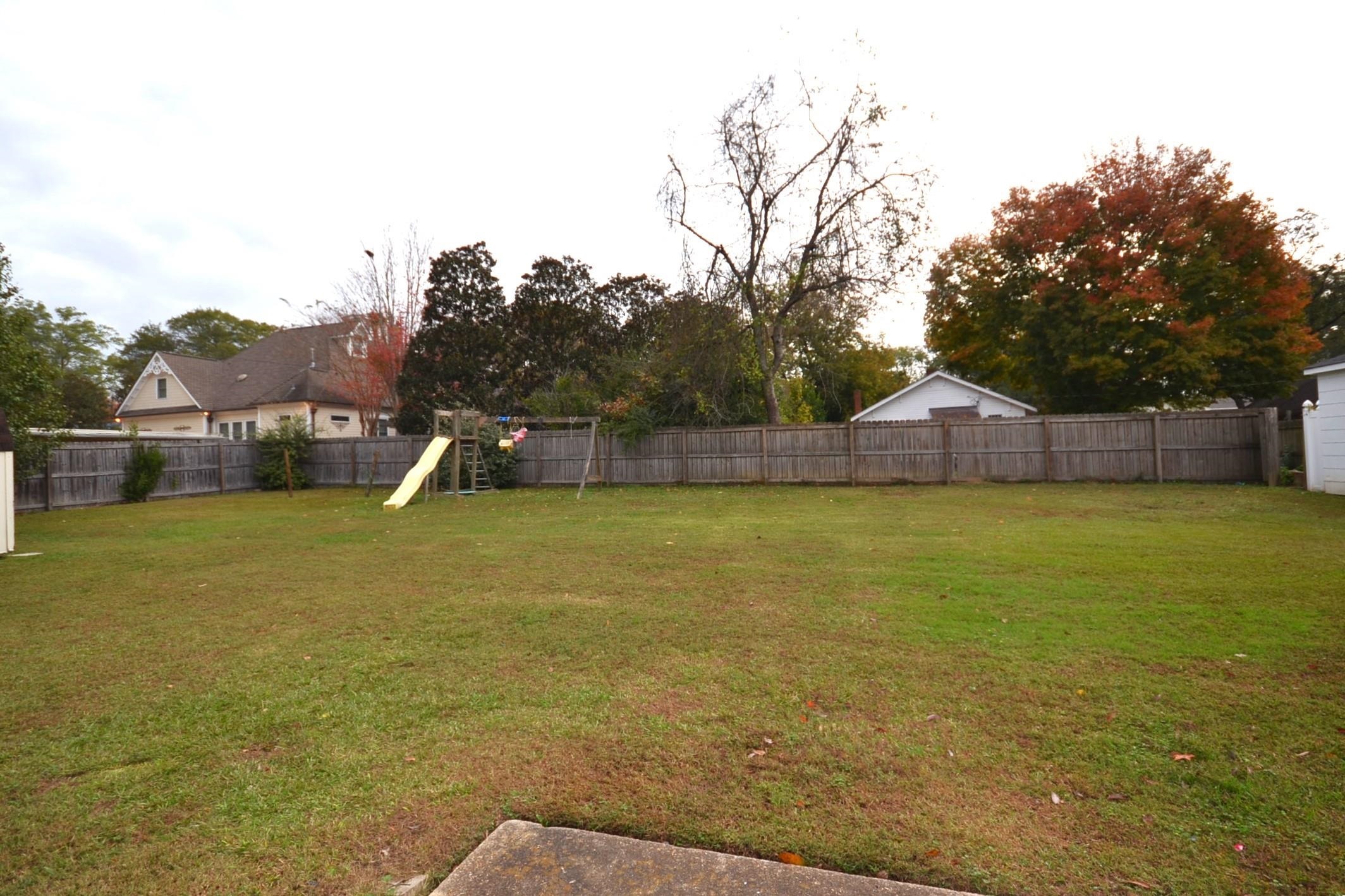 Property Photo:  1006 Barkley St  AL 35640 - HARTSELL 