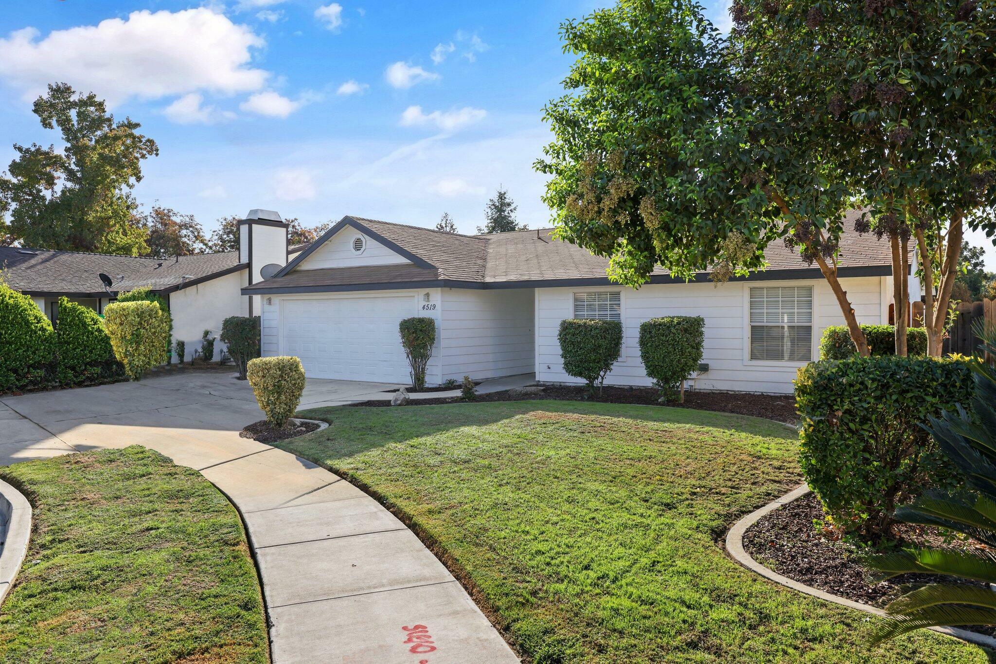 Property Photo:  4519 W Feemster Avenue  CA 93277 