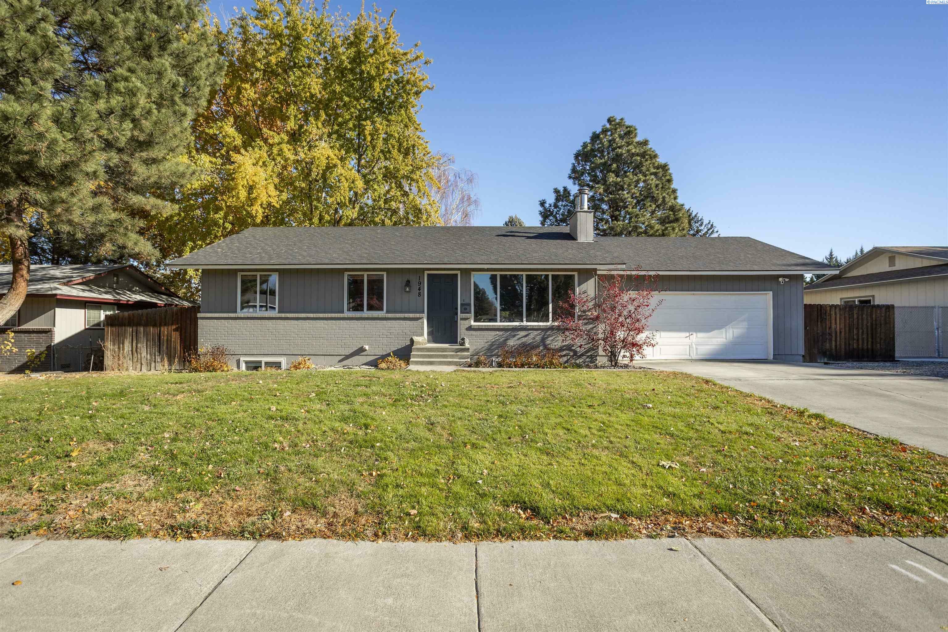 Property Photo:  1948 Marshall Ave  WA 99354 