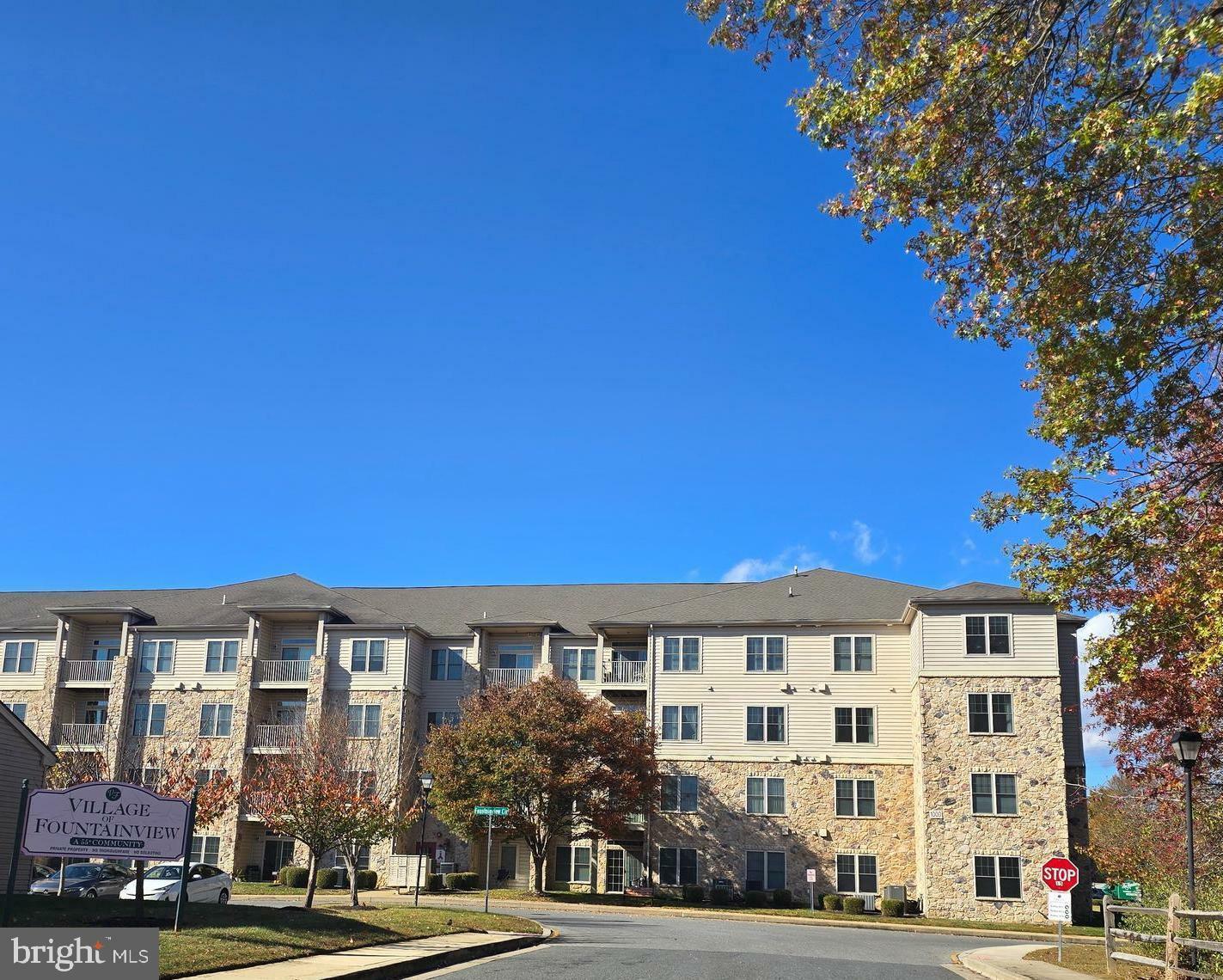 Property Photo:  3000 Fountainview Circle Unit 201  DE 19713 