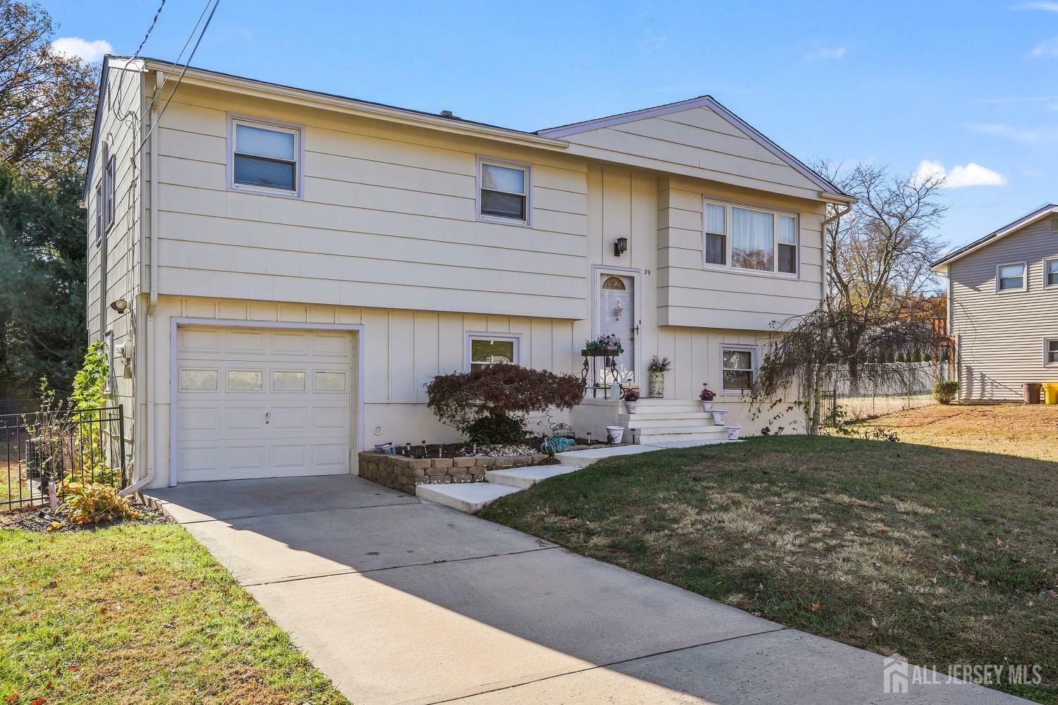 Property Photo:  39 Coolidge Avenue  NJ 08816 