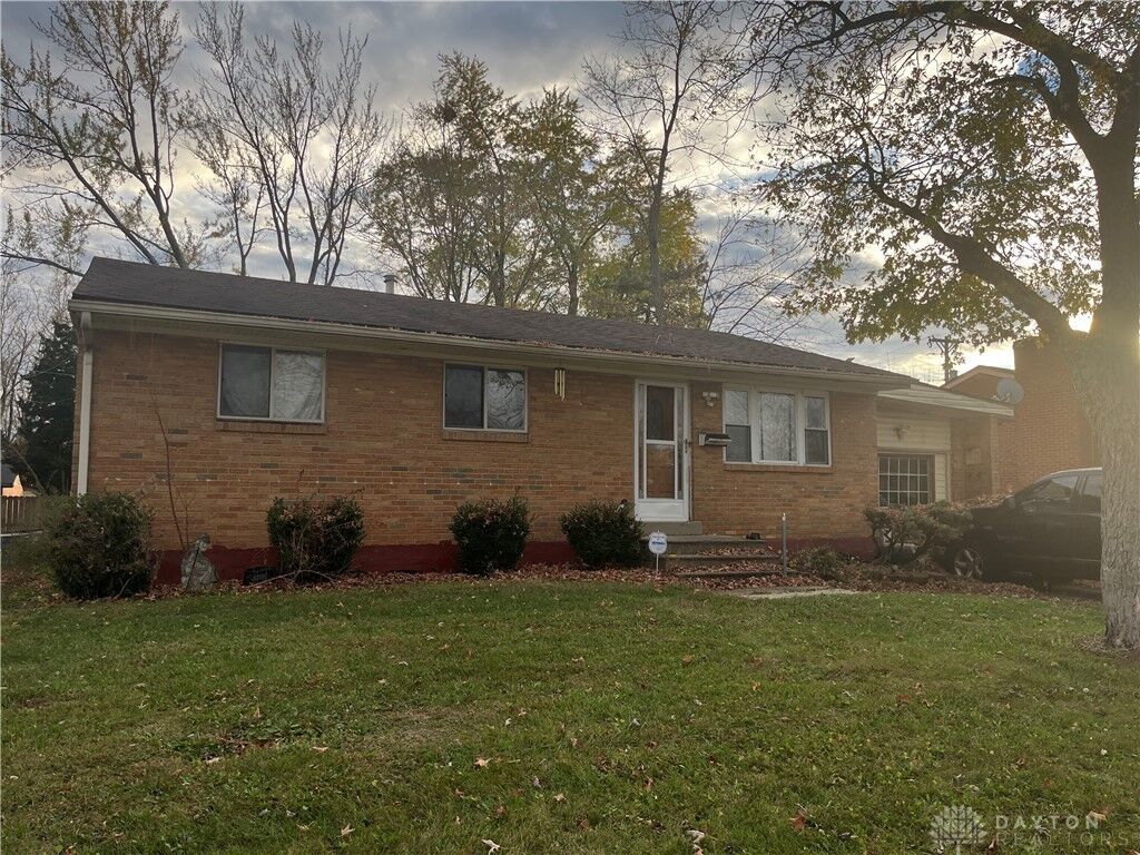 Property Photo: 5082 Leedale Drive OH 45417