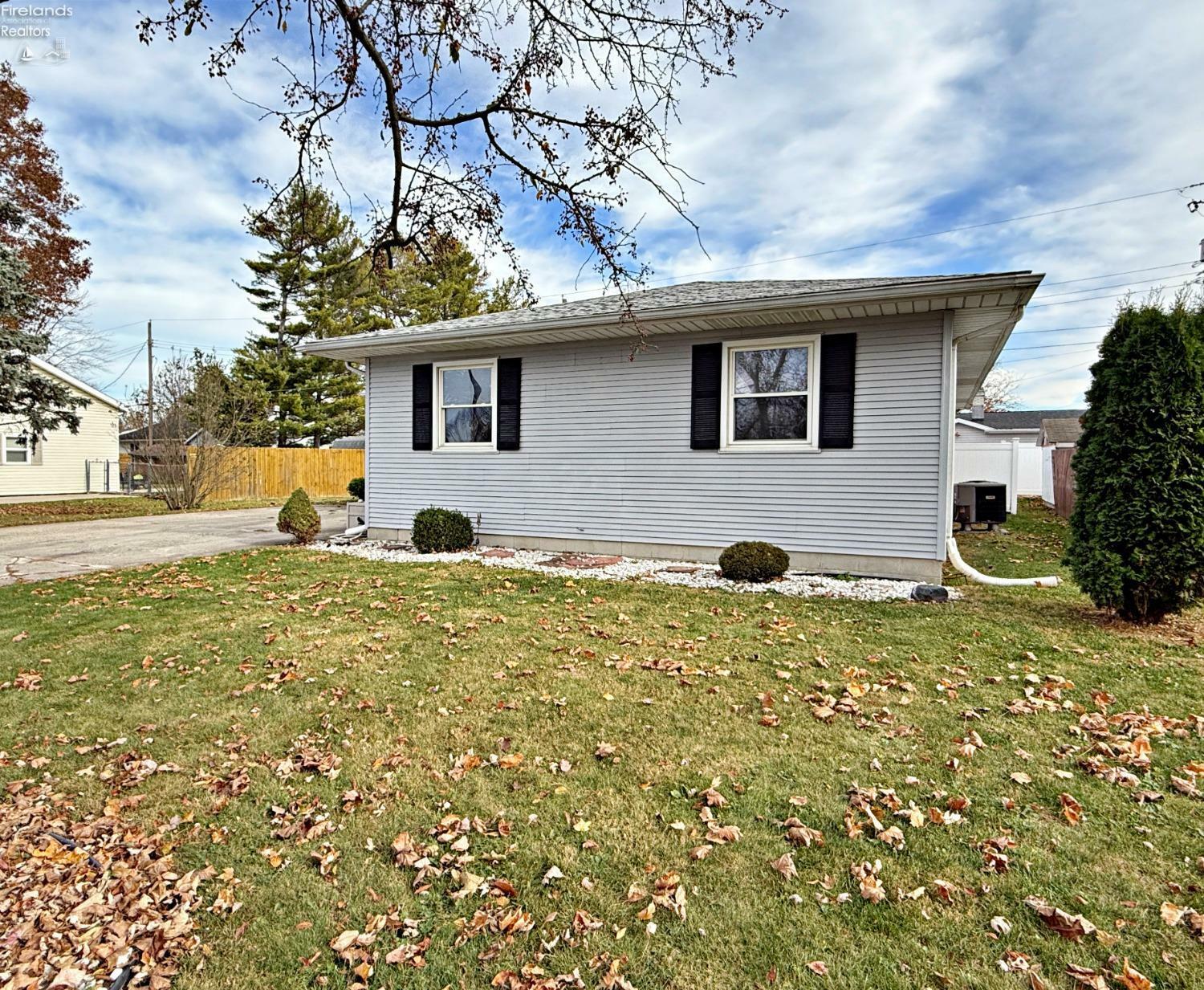 Property Photo:  57 Duchess Lane  OH 44883 