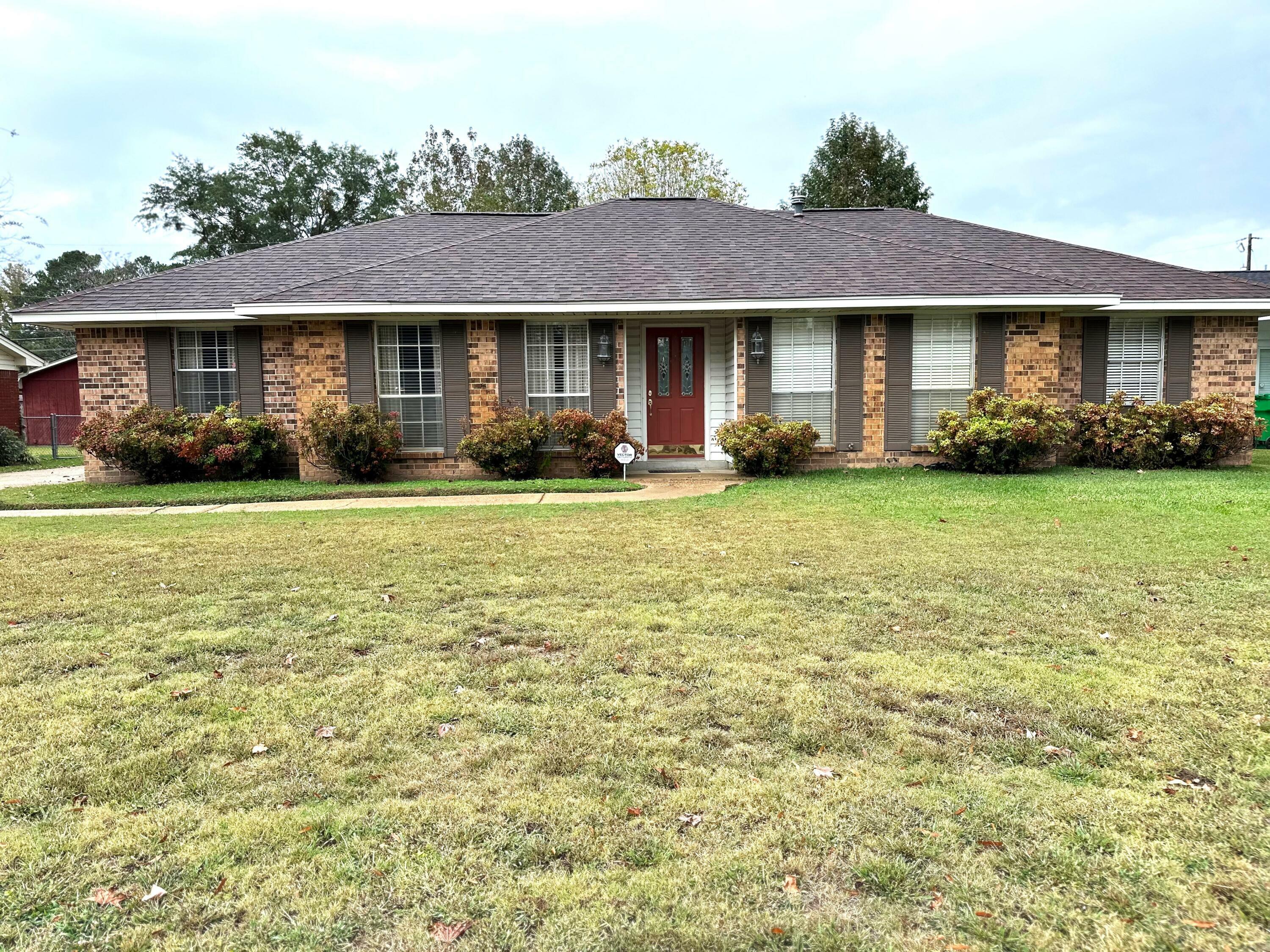 2201 Shannon Ave  Columbus MS 39702 photo