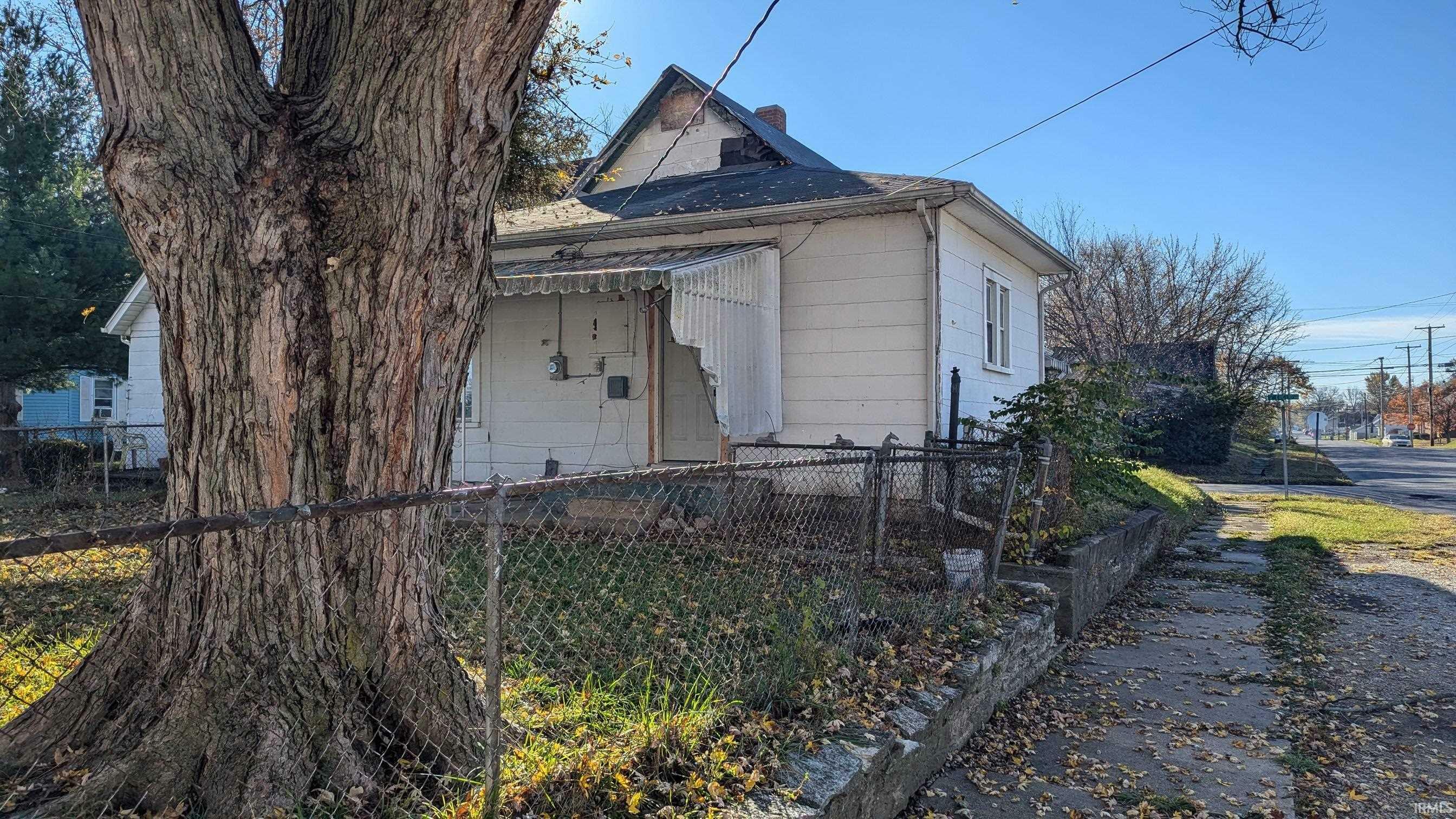 Property Photo:  1434 W Euclid Avenue  IN 46952-3449 