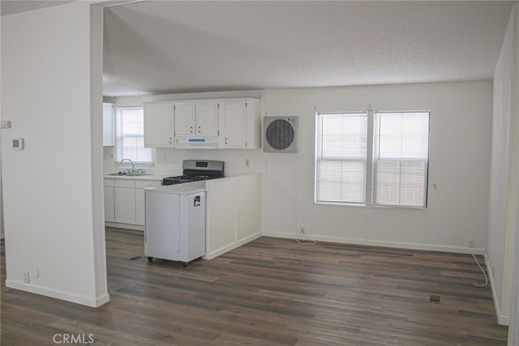 Property Photo: 21621 Sandia Road 92 CA 92308
