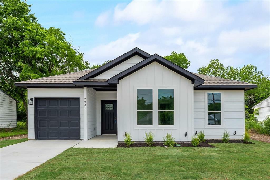 Property Photo: 3326 Springview Avenue TX 75216