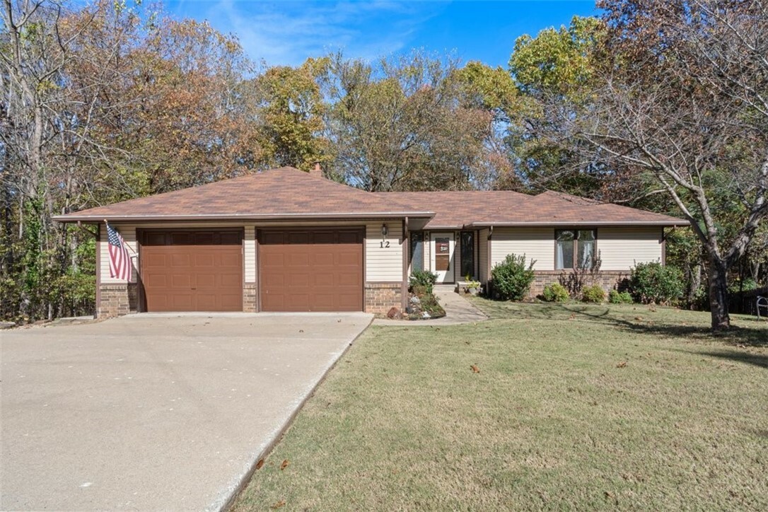 Property Photo:  12 Shepton Lane  AR 72715 