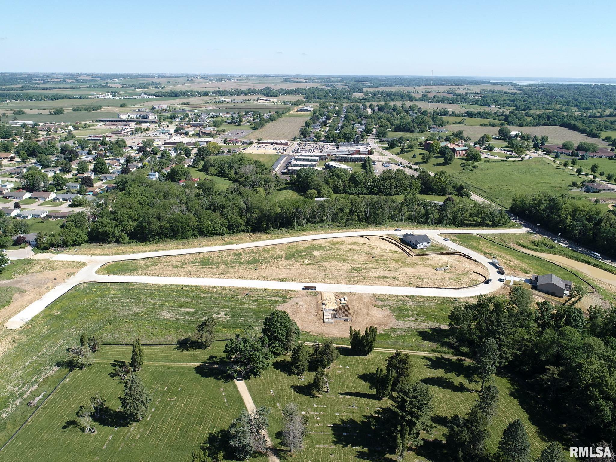 Property Photo:  913 Riverstone Road  IA 52732 