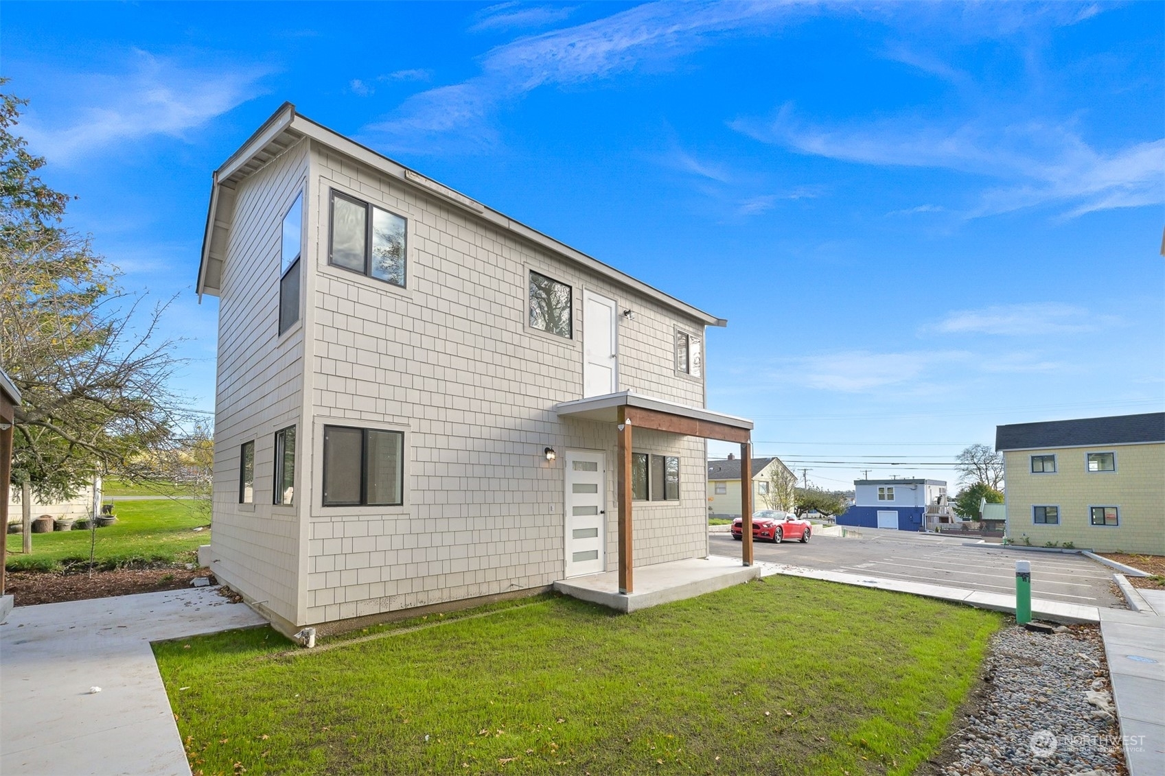 Property Photo:  476 SE Barrington Dr B  WA 98277 