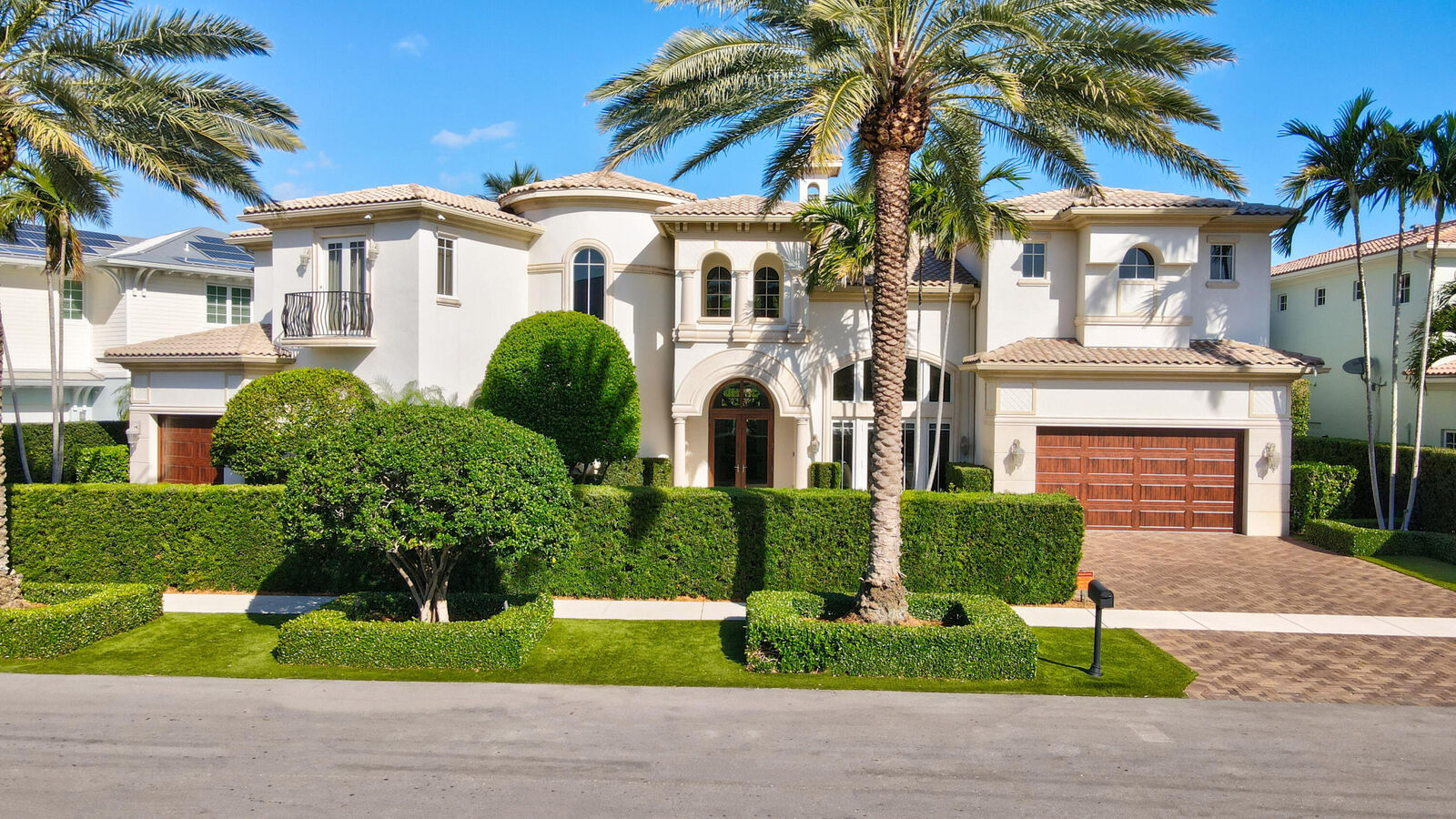 Property Photo:  435 NE 4th Street  FL 33432 