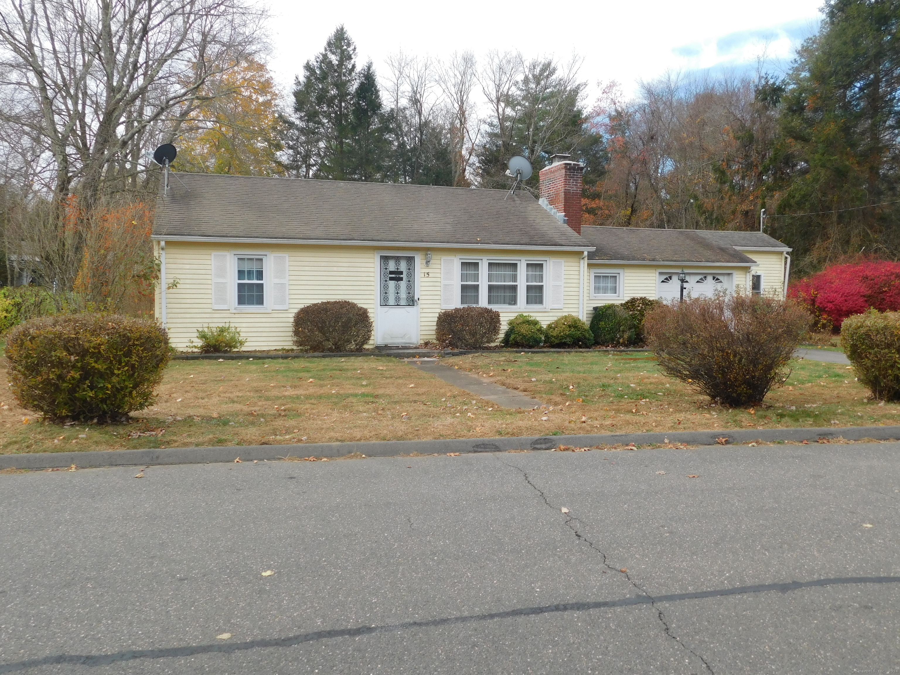 Property Photo:  15 Ironwood Drive  CT 06066 