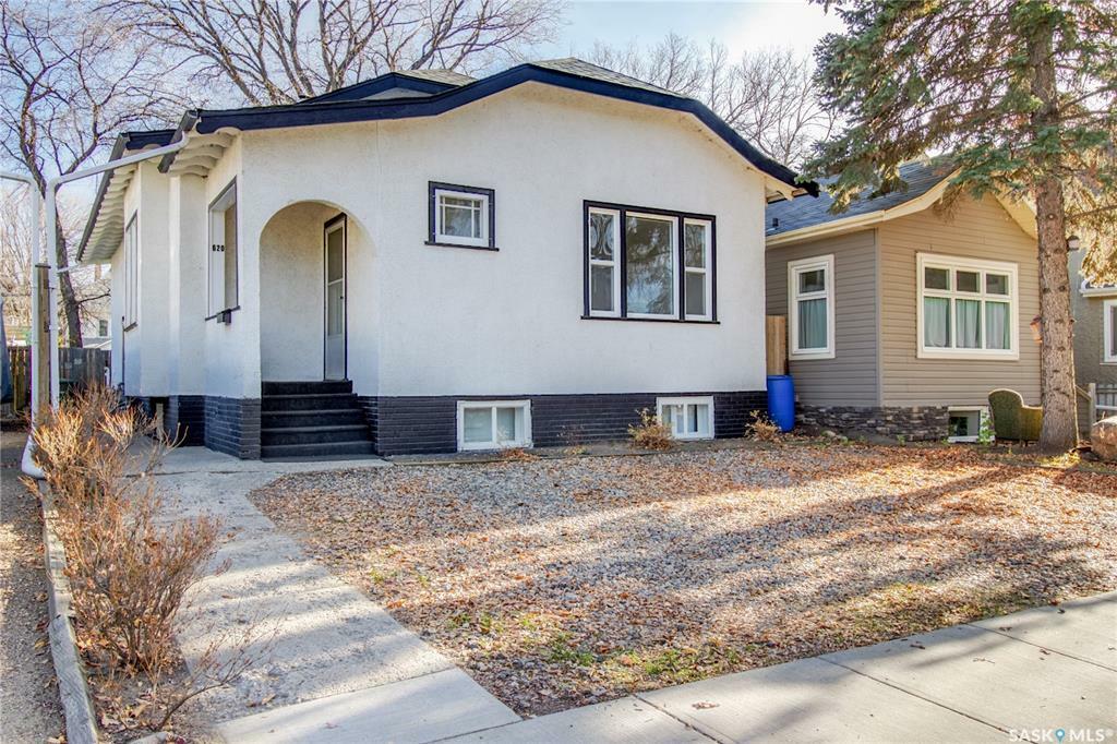 Property Photo:  620 5th Avenue N  SK S7K 2R4 