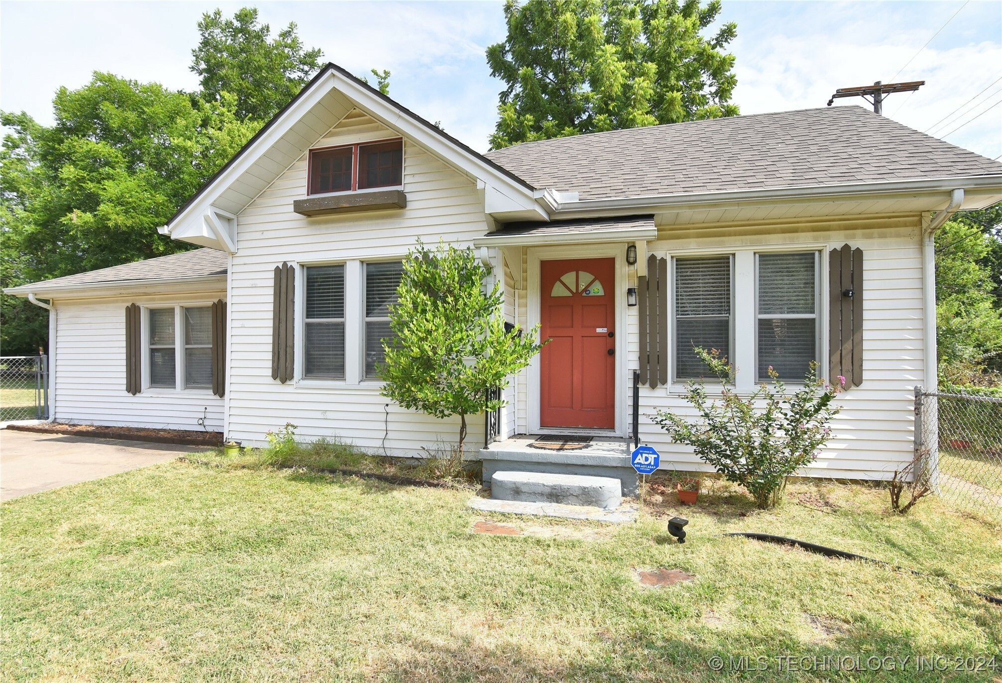 Property Photo:  3011 E 13th Street  OK 74104 